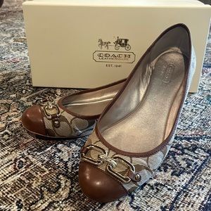 Coach Humor Khaki/walnut flats